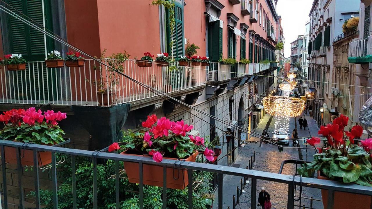 ホテル Il Salotto Di Nonna Cornelia 2 ナポリ エクステリア 写真
